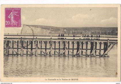 Mers-les-Bains - La Passerelle et la Falaise