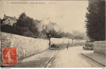 CPA Mery-Sur-Oise - Rue des Ecoles (44936)