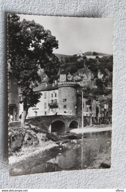 Cpm 1961, Meyrueis, tour de l'horloge et rocher du château, Lozère 48