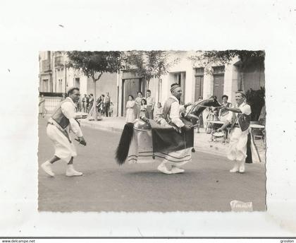 MEZE (HERAULT) CARTE PHOTO LE CHEVALET 'FETE ANIMEE)