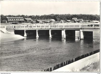 CPM Mimizan Le Nouveau Pont et la Plage du Courant