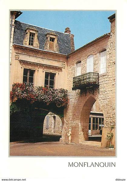 47 - Monflanquin - Les Arcades, place de la Mairie - CPM - Voir Scans Recto-Verso