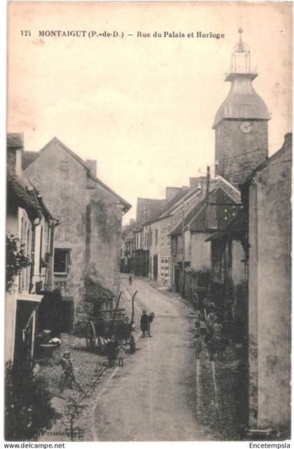 CPA   Carte postale France Montaigut  Rue du Palais et Horloge VM66460ok