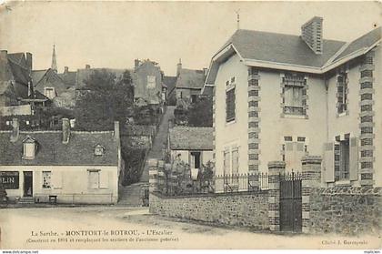 - sarthe -ref-A07- montfort le rotrou - montfort le gesnois - l escalier - vue partielle café " au retour de la gare "