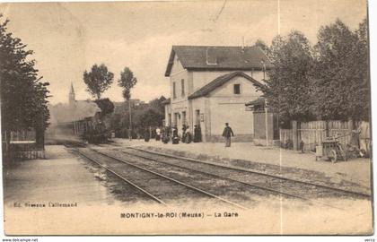 CARTE POSTALE ANCIENNE DE MONTIGNY LE ROI  -  LA GARE