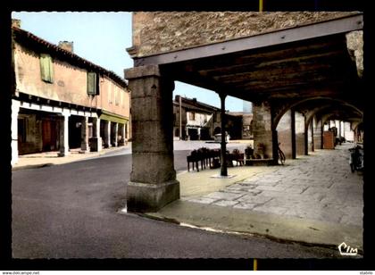 82 - MONTPEZAT-DE-QUERCY - LES ARCADES