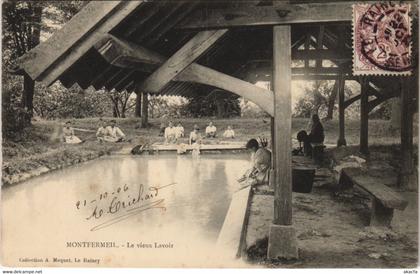 CPA MONTREUIL FRANCEVILLE - Le vieuix Lavoir (124109)