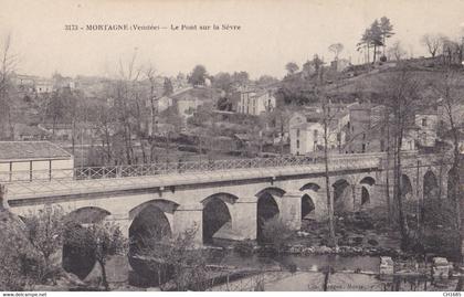 MORTAGNE-SUR-SEVRE (85) Pont sur la Sèvre