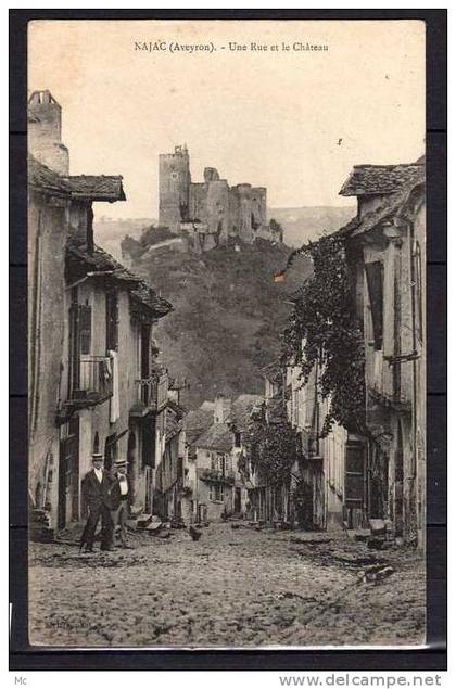 12 - Najac (Aveyron) - Une Rue et le Chateau