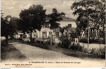 CPA NEGREPELISSE Depot de Remonte de Lavergne (89721)