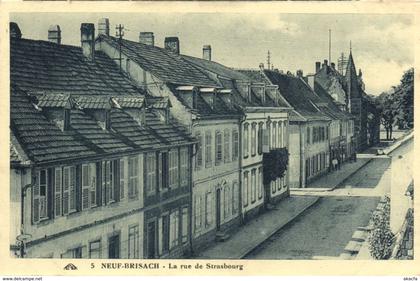 CPA AK NEUF-BRISACH - La rue de STRASBOURG (170567)