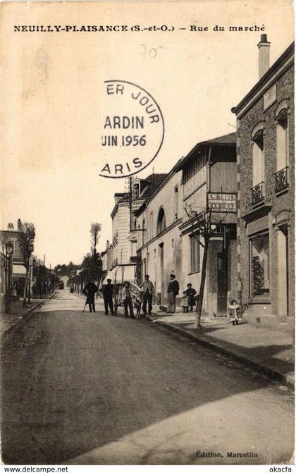 CPA NEUILLY-PLAISANCE Rue du Marché (869177)