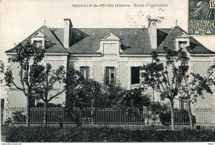 NEUVILLE EN POITOU(ECOLE)