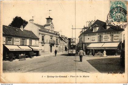 CPA NOISY-le-GRAND Place de la Mairie (869183)