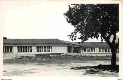 87 - Oradour sur Glane - Le Groupe Scolaire - Carte Dentelée - CPSM format CPA - Voir Scans Recto-Verso