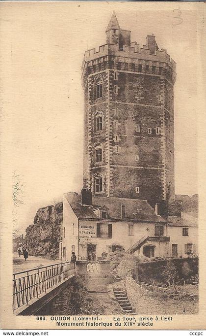 CPA Oudon La Tour prise à l'Est - Monument historique du XVIe siècle