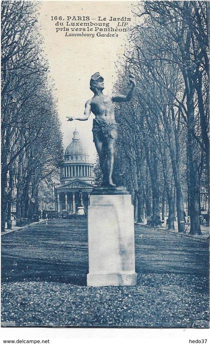 Paris - Le Jardin du Luxembourg pris vers le Panthéon