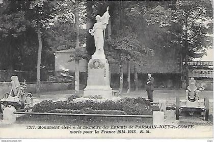 CPA Parmain Monument élevé à la mémoire des enfants de Parmain-Jouy-le-Comte morts pour la France en 1914-18