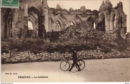 CPA PÉRONNE La Cathédrale (808396)