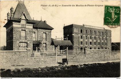 CPA PLAISIR - Ensemble des Moulins des Moulins de PLAISIR-... (246586)