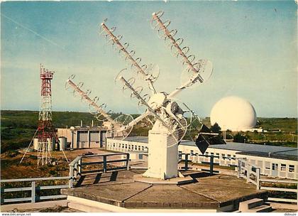 22 - Pleumeur-Bodou - Le Radome et le Command Tracker - CPM - Voir Scans Recto-Verso