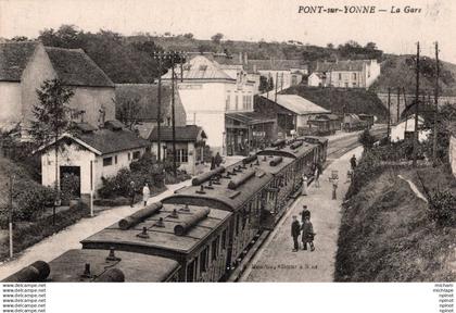 C P A  89 PONT SUR YONNE - la gare