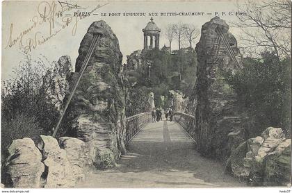 Paris - Le Pont suspendu aux Buttes-Chaumont