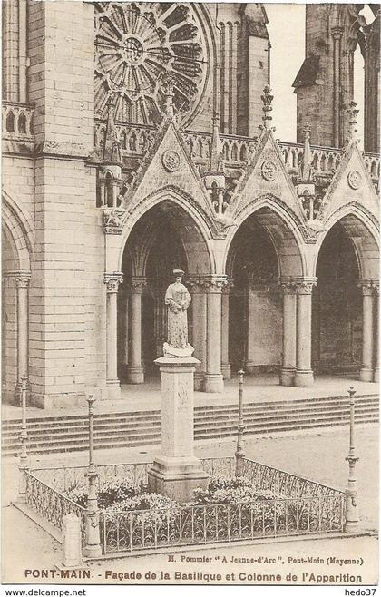 Pontmain - Façade de la Basilique et Colonne de l'Apparition