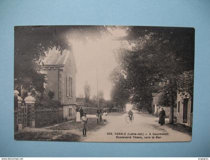 CPA  Pornic  Boulevard Thiers vers la Mer  1925