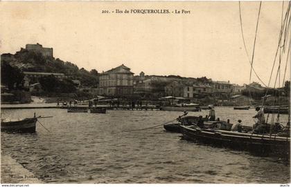 CPA PORQUEROLLES - Le Port - Iles de PORQUEROLLES (635149)