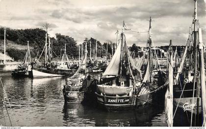 Postcard France Port-en-Bessin-Huppain