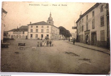 PLACE ET MAIRIE - POUXEUX