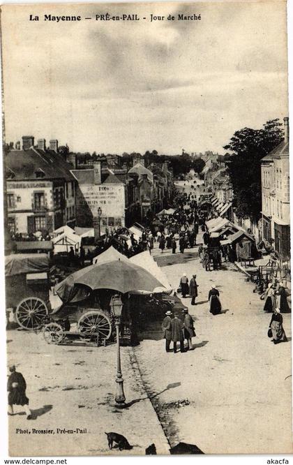 CPA PRÉ-en-PAIL - Jour de Marché (192668)