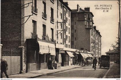 CPA PUTEAUX - Rue Charles X (44323)