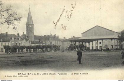 RABASTENS de BIGORRE La Place Centrale RV