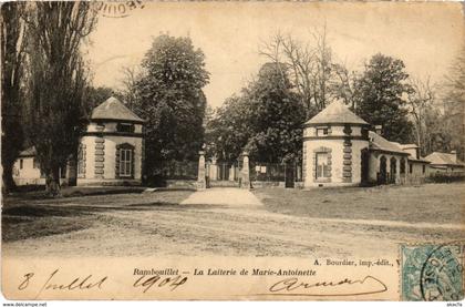 CPA RAMBOUILLET - La Laiterie de Marie-ANTOINEtte (102838)