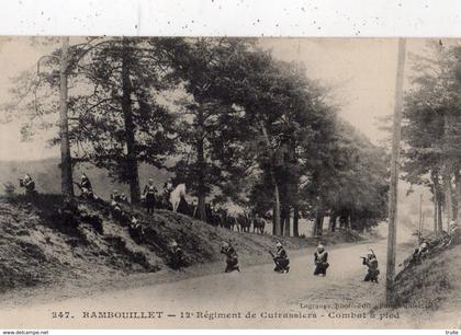 RAMBOUILLET 12 E REGIMENT DE CUIRASSIERS COMBAT A PIED