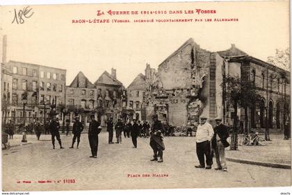 CPA RAON-l'ÉTAPE-Place des Halles (184729)