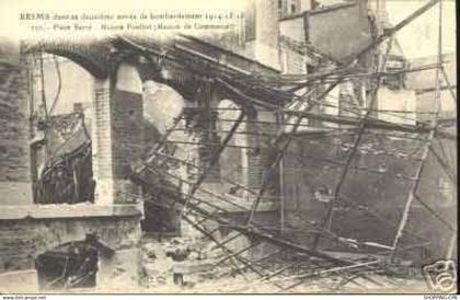 51 - REIMS BOMBARDE -MAISON POULLOT PLACE BARRE