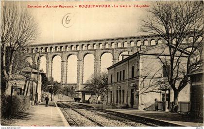 CPA AK ROQUEFAVOUR La Gare et l'Aqueduc (410047)