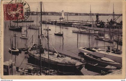 CPA ROYAN-Le Port (45599)