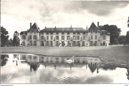 CPSM Rueil-Malmaison Le Château de la Malmaison vu du Parc