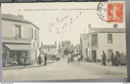 24 - Saint-Brevin-les-Pins (Loire-Inf) - Place de la République & Route de Mindin (rare)