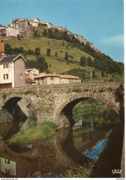 Saint-Flour.. le Pont la Ville Haute