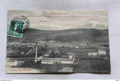 Saint Gaudens, vue prise de la ville sur la plaine de Miramont et les Pyrénées, Haute Garonne 31