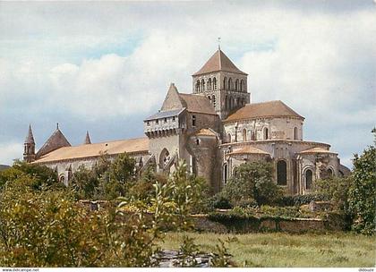 79 - Saint Jouin de Marnes - Eglise abbatiale - Vue générale côté sud - CPM - Voir Scans Recto-Verso