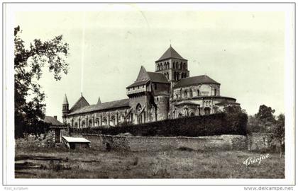 Saint Jouin de Marnes l'église 4183