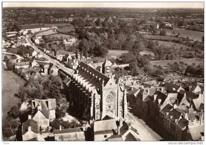 SAINT-JULIEN-DE-VOUVANTES VUE AERIENNE