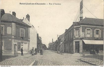 CPA Saint-Just-en-Chaussée Rue d'Amiens