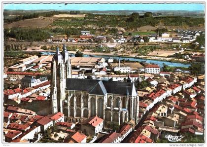 Carte Postale Ancienne de SAINT NICOLAS DE PORT - vue aérienne-La Basilique